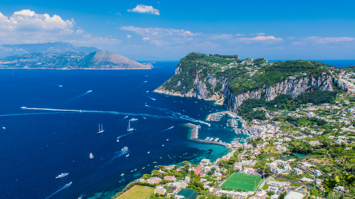 Włochy: na Capri tłumy turystów. Burmistrz apeluje