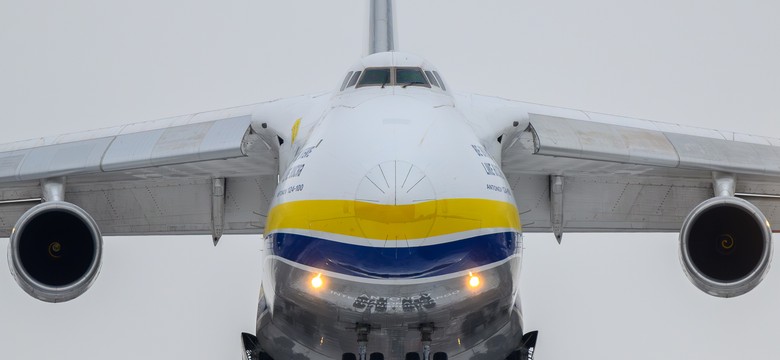 Największy na świecie samolot transportowy AN-124 Rusłan lądował w Łodzi