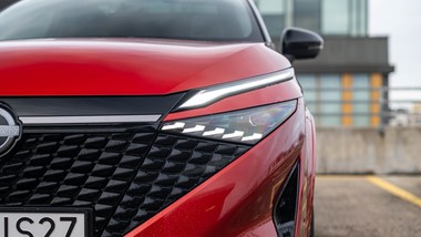 nowy nissan spala 4,8 l/100 km. hybryda ma zasięg 900 km i to bez łado