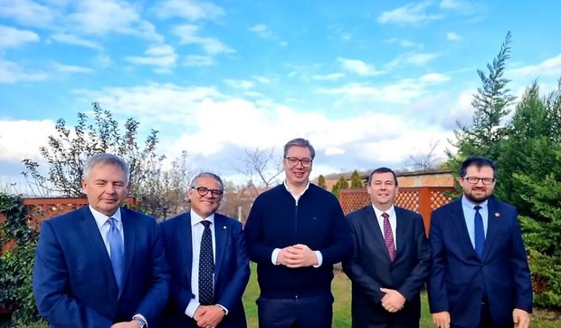 Aleksandar Vučić ambasadori foto Instagram buducnostsrbijeav