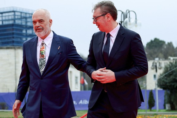 "INICIJATIVU VUČIĆA I RAME SHVATITI OZBILJNO" Kolumnista "Fajnenšel tajmsa": "Širenje EU na istok je imperativ za bezbednost i prosperitet Evrope"