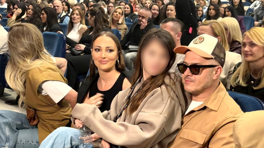 Aleksandra Prijović priča sa ćerkom Saleta Tropika