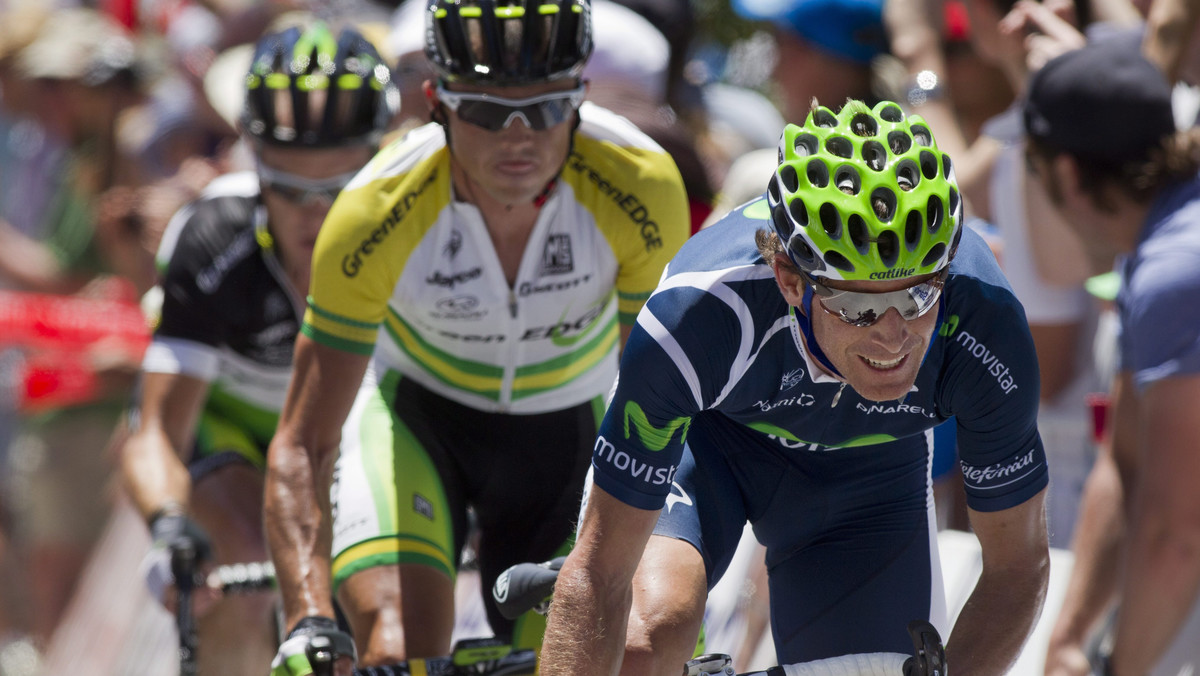 Hiszpan z grupy Movistar Alejandro Valverde wygrał piąty etap z McLaren Vale do Old Willunga Hill (151,5 km) wyścigu kolarskiego Tour Down Under. Liderem został drugi na mecie Australijczyk Simon Gerrans (GreenEdge).