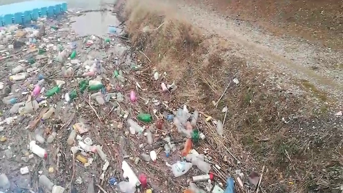 Jedan čovek svaki dan seda u svoj kanu i kreće u misiju za čistiji Begej