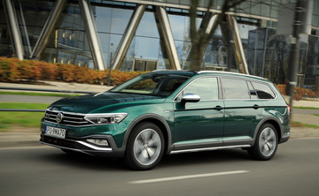 VOLKSWAGEN Passat Alltrack