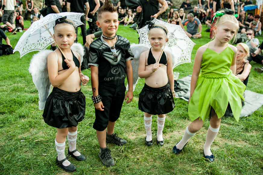 Castle Party 2012 - publiczność (fot. Monika Stolarska / Onet)