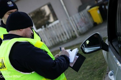 Polscy kierowcy odkryli sprytny sposób na uniknięcie punktów karnych. To prosty manewr zgodny z prawem