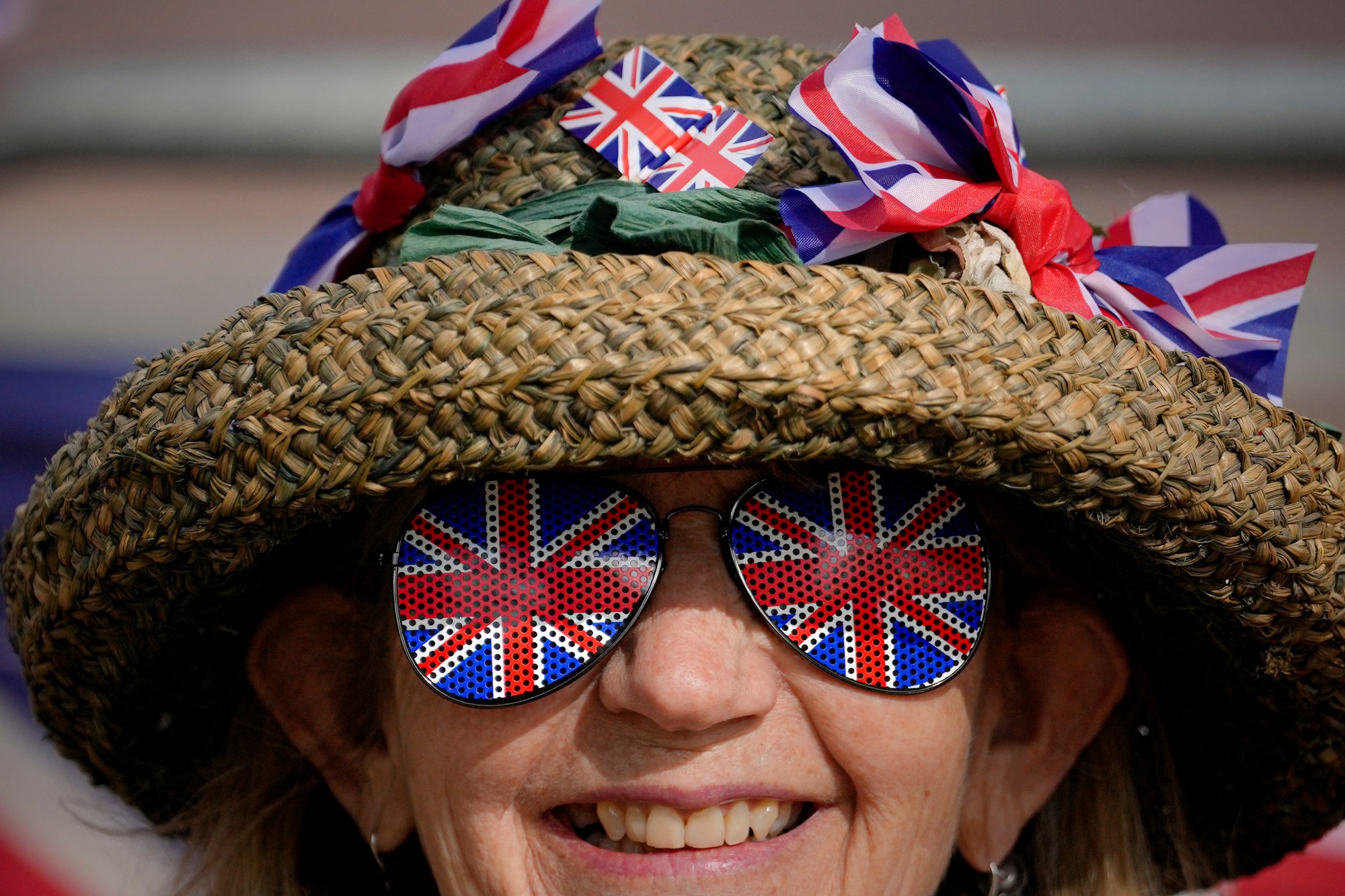 Záber z príprav na korunováciu Karola III.