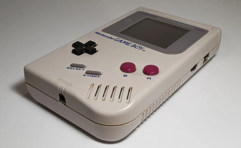GameBoy spopularyzował przenośne konsole. Do dziś firma Nintendo wiedzie prym w ich sprzedaży