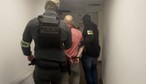 Gang zajmujący się handlem ludźmi rozbity. Dwie osoby aresztowane, 12 deportowanych