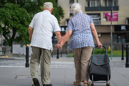 Z przejściem na wcześniejszą emeryturę warto poczekać. Nawet do lipca