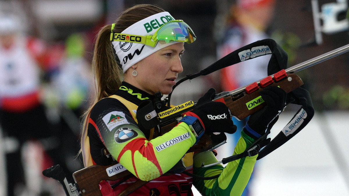 Na początku kwietnia Ole Einar Bjoerndalen i Daria Domraczewa poinformowali, że ich dziecko przyjdzie na świat w październiku. Białoruska biathlonistka z tego powodu nie ma jednak zamiaru opuszczać kolejnego sezonu. Dasza zapowiedziała, że do rywalizacji w Pucharze Świata chętnie powróci już w styczniu 2017 roku. Tak szybko do zawodowego sportu po porodzie nie wróciła nawet Marie Dorin Habert.