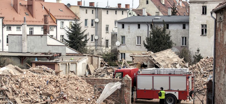 RMF: W ruinach domu w Świebodzicach znaleziono pocisk moździerzowy