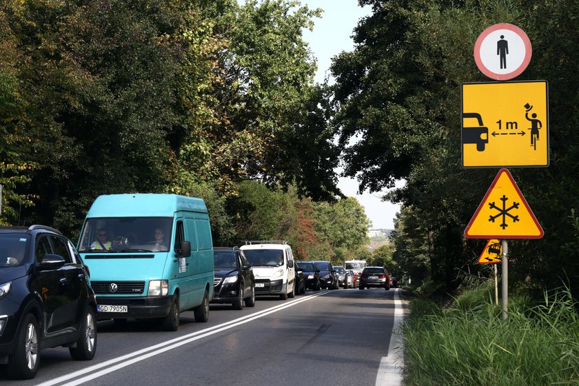 Szorstki asfalt ma zapobiec wypadkom