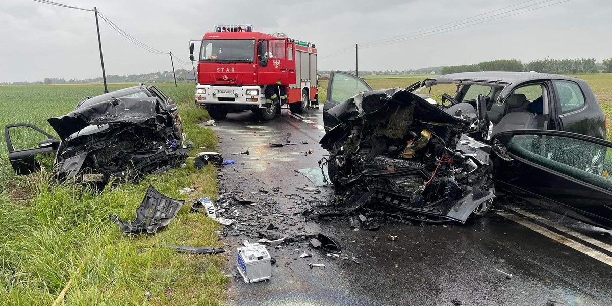 Do śmiertelnego wypadku samochodowego doszło pod Bydgoszczą. Nie żyje mężczyzna.