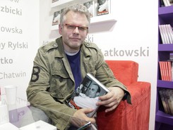 Autor kontrowersyjnej biografii Kapuścińskiego dziennikarzem roku