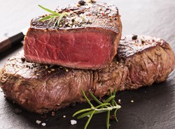 Zjadłeś stek? Nici z seksu. Jedzenie, które osłabia libido