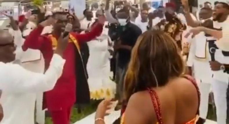 Joe Mettle and wife dance at their wedding