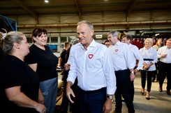 Tusk do Kaczyńskiego: Stań, chłopie do debaty, nie tchórz