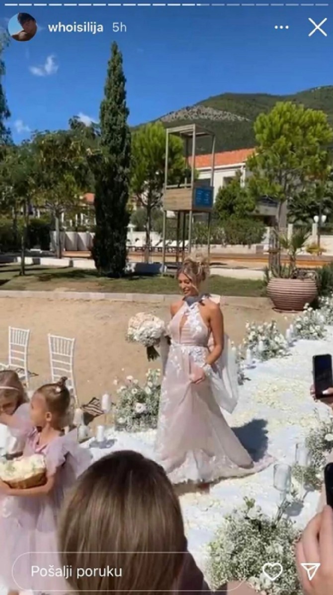 Modna izdanja sa svadba poznatih ličnosti u Srbiji  foto: RAS