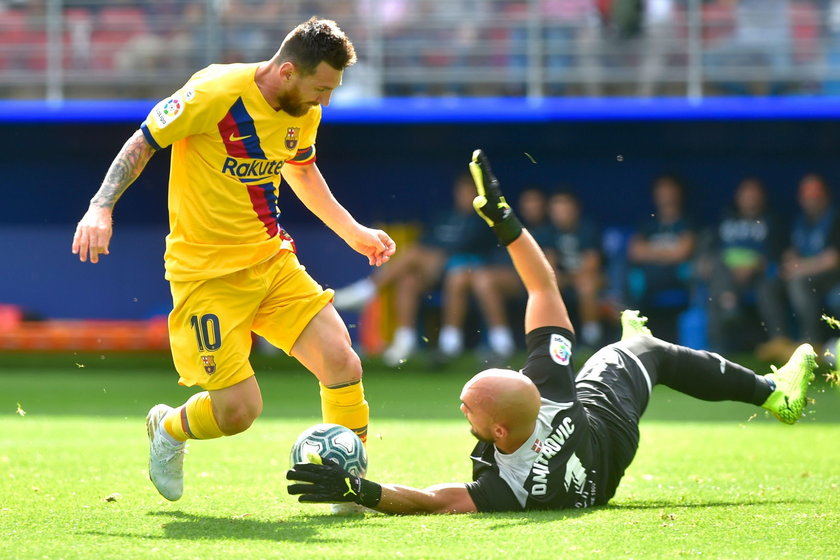 Nawet Leo Messi (32 l.) i Cristiano Ronaldo (34 l.) strzelają mniej od Polaka!