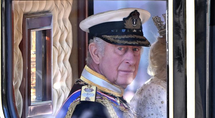 Döbbenetes dolog tűnt fel Károly király friss fotóján Fotó: Getty Images