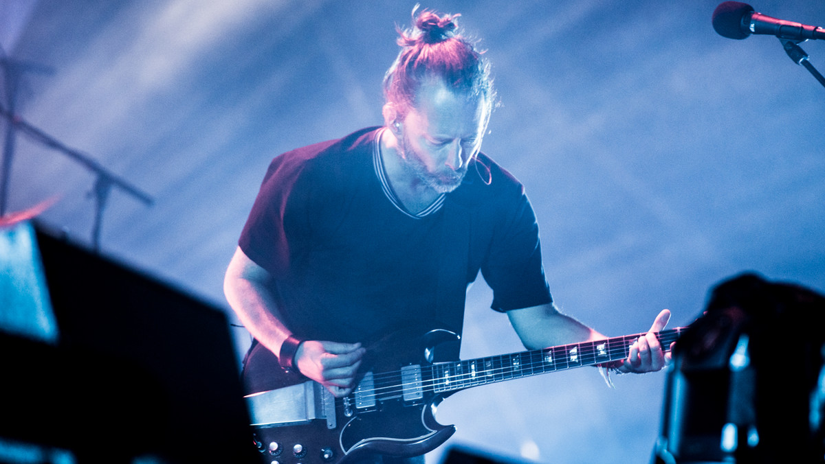 Reżyser Ken Loach publicznie oświadczył, że według niego Radiohead powinno zrezygnować z koncertu w Izraelu. Thom Yorke zapewnia, że zespół nie wycofa się z występu.