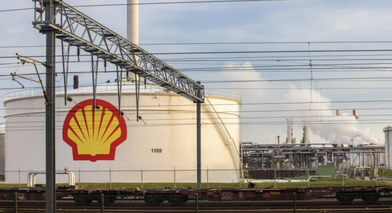 Shell's planned sale of its onshore assets in Nigeria will not be affected by pending lawsuits