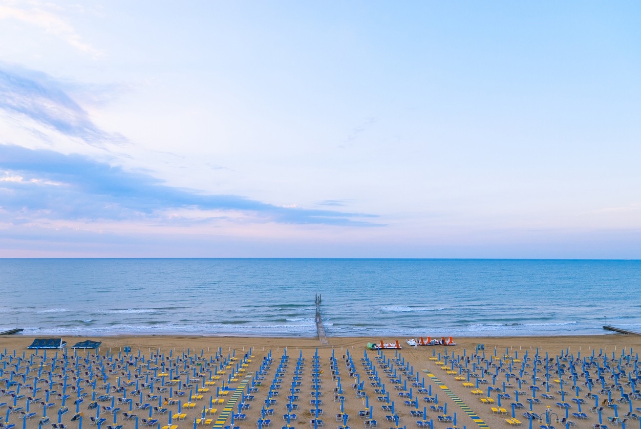 Mnohí návštevníci tvrdia, že kvalita vody a služieb sa v Bibione výrazne zhoršila. (ilustračné foto)
