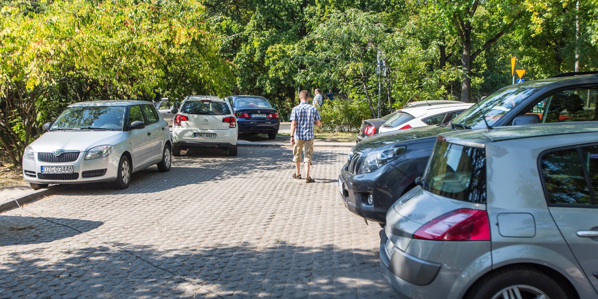 Parking pod szpitalem w Poznaniu