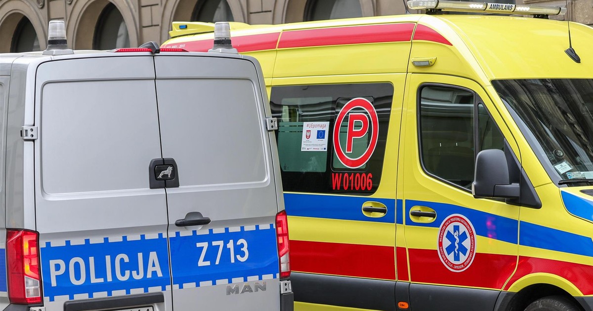 Dramat w Lubinie. Biegał z siekierą, a potem zmarł po policyjnej interwencji. Jest śledztwo