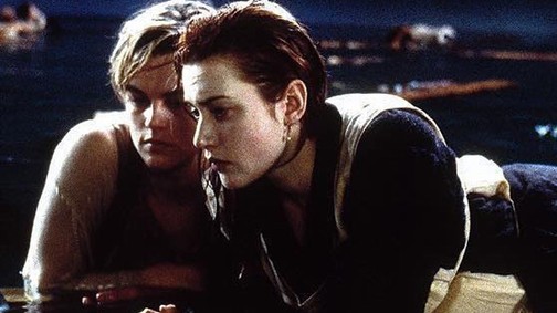 Végre kiderült, miért nem mászhatott fel a Titanicban Jack arra az ajtóra Rose mellé!