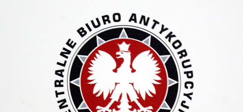 CBA zatrzymało 6 osób. A wśród nich docent, student i urzędniczka