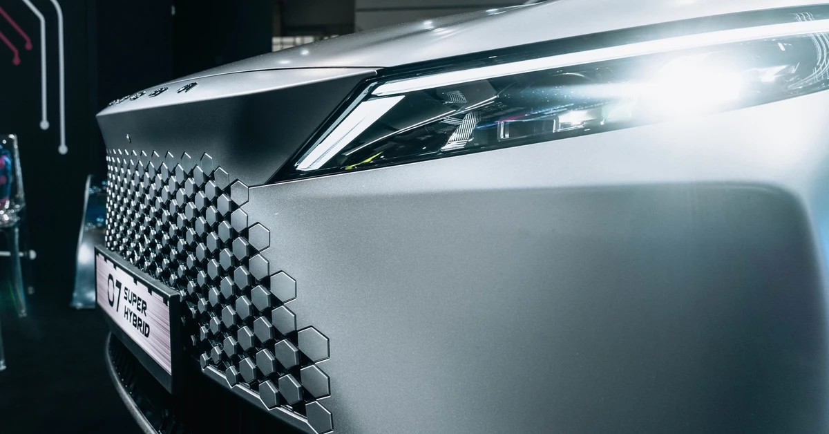 OMODA 7 wjeżdża na rynek. Ma silnik 1.5 i deklasuje zasięgiem. Ile kosztuje?