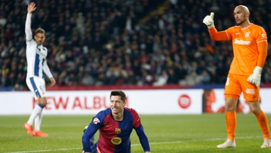 Robert Lewandowski zaliczył trzy koszmarne pudła. Znów będzie krytykowany