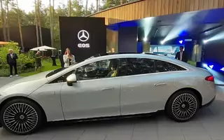 Mercedes EQS – elektryczny, luksusowy, futurystyczny