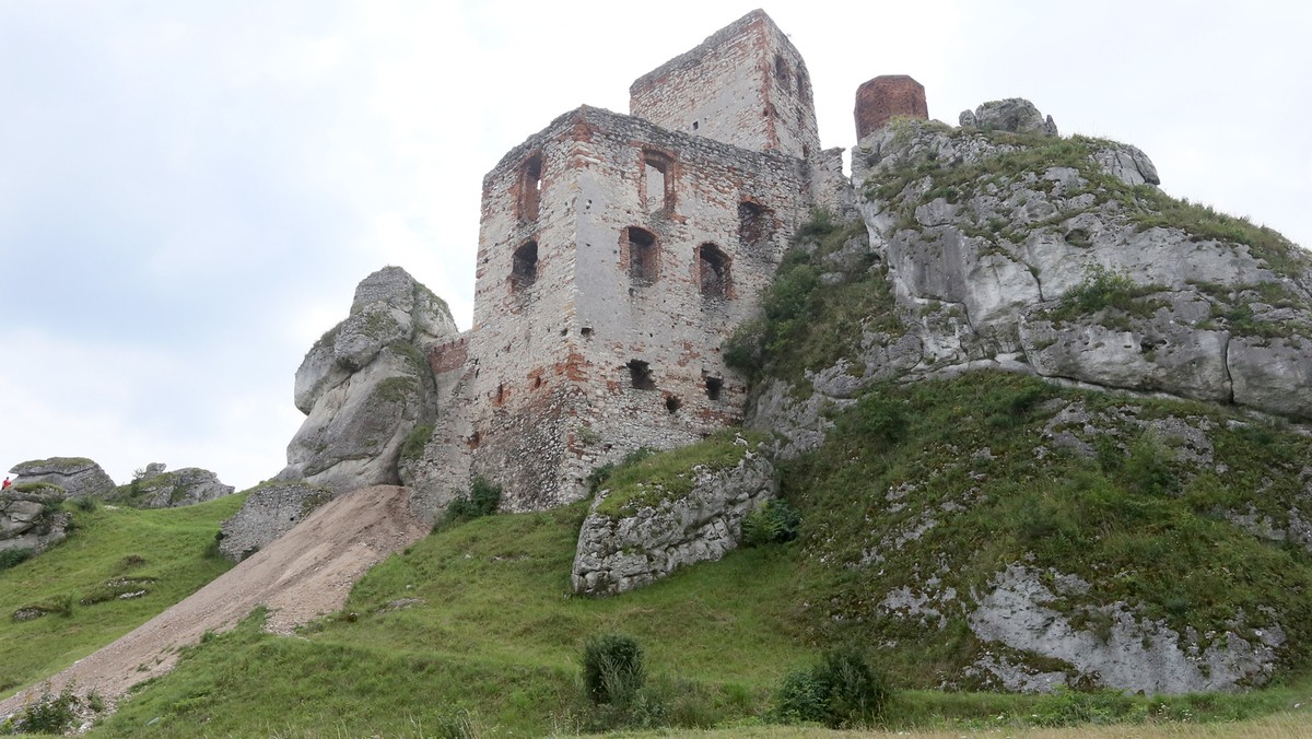 OLSZTYN RUINY ZAMKU NIEZNANA KONDYGNACJA (ruiny zamku)