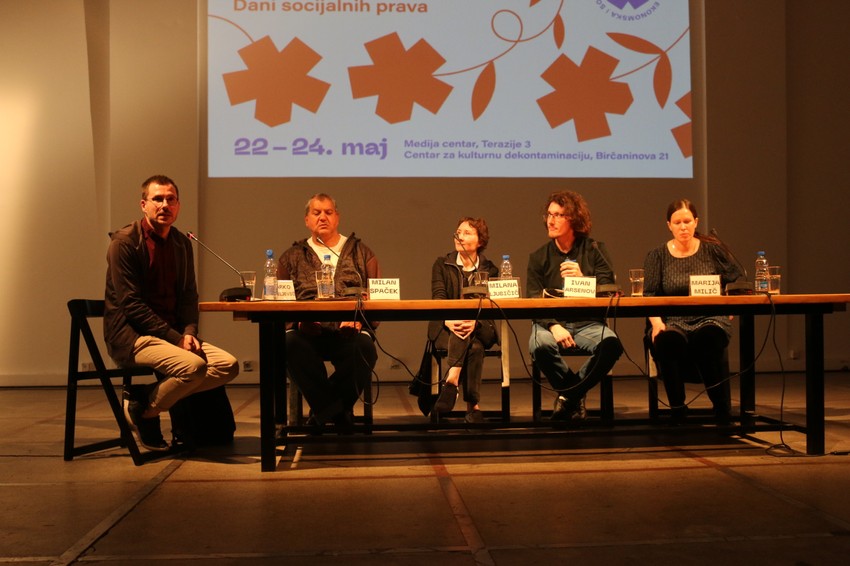 (Sleva nadesno) Marko Vasiljević iz Inicijative A11 i panelisti Milan Spaček, Milana Ljubičić, Ivan Arsenov i Marija Milić