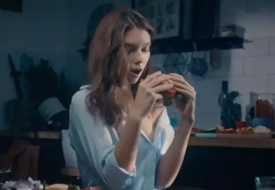 Kaufland zrobił najgłupszą reklamę roku. Film "365 dni" połączył z produktami roślinnymi