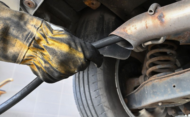 Koniec przymykania oka na przeglądach. W 2026 jedna usterka i żegnasz się z dowodem