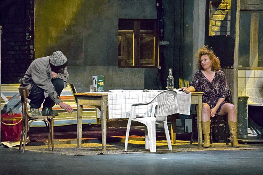 Novokomponovani hit Ljube Aličića „Ciganin sam al' najlepši“ slikoviti je deo predstave