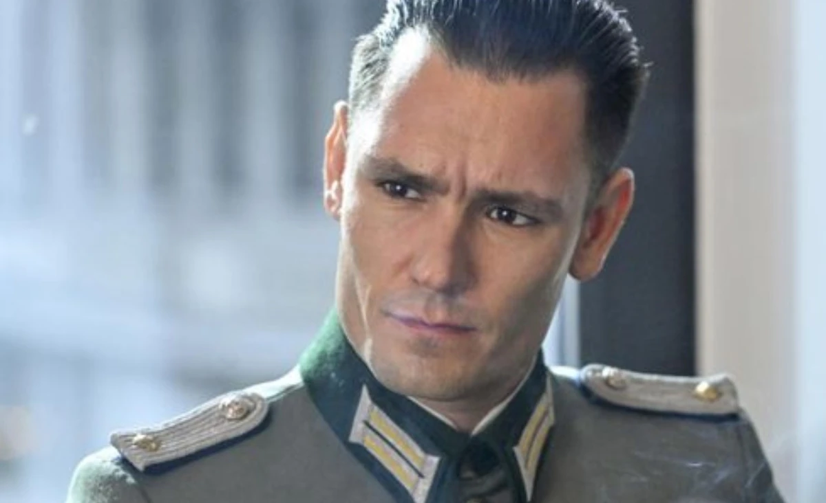 Zatoka szpiegów, odcinek 16. Franz udaremnia zamach na Evę. Co dalej?