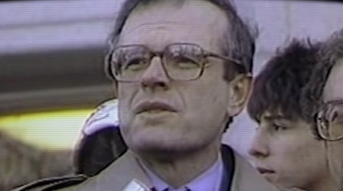 Meri Bet je surogat majka za bebu Vilijama Sterna