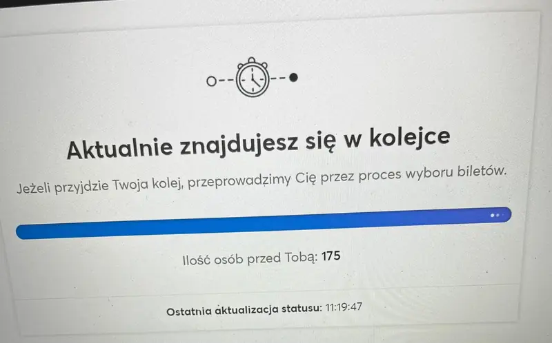 Po prawie 1,5 godziny przebrnęłam przez kolejkę