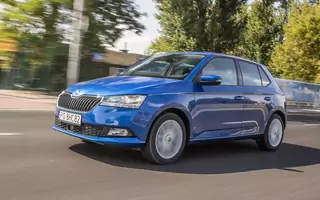 Skoda Fabia 1.0 MPI - jak jeździ z podstawowym benzyniakiem? 