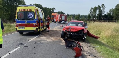 Karambol niedaleko Siedlec. Poszkodowanych wycinano z wraków