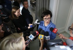 Rzeczniczka PiS: Orzeczenia Trybunału ukażą się o czasie