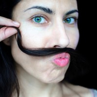 Nem győz szőrteleníteni? Hormontermelő daganat is lehet a túlzott szőrösödés háttérben