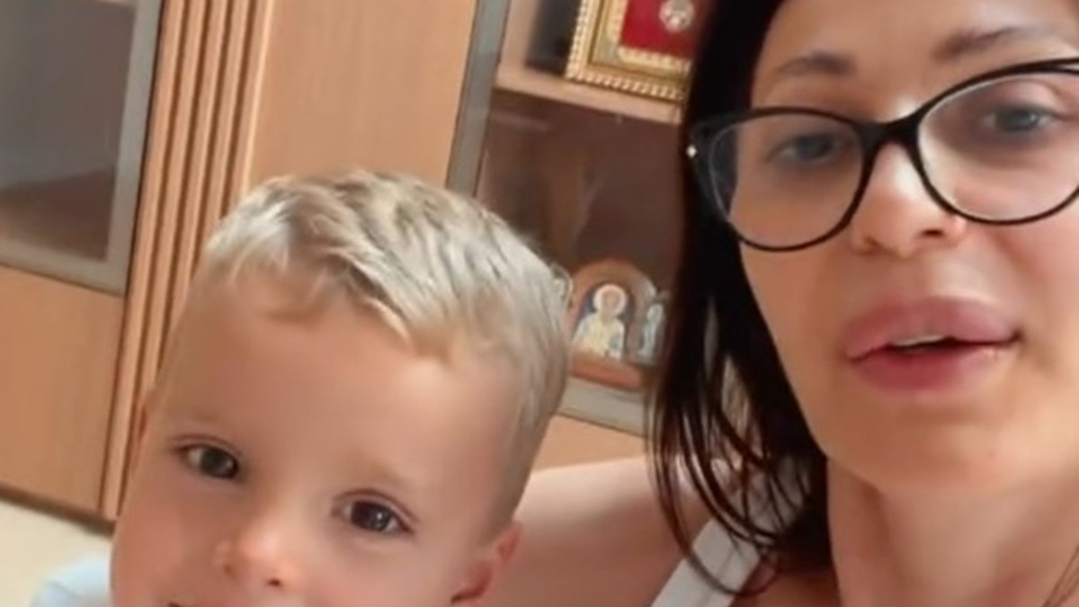 Ceca Ražnatović sa unukom