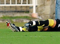 Makabryczne złamanie na meczu GKP z Piastem